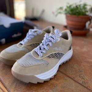 Ellessse Italia Tennis Shoes